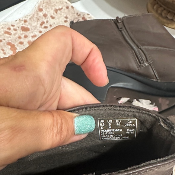 Clarks leather booties - Picture 6 of 7